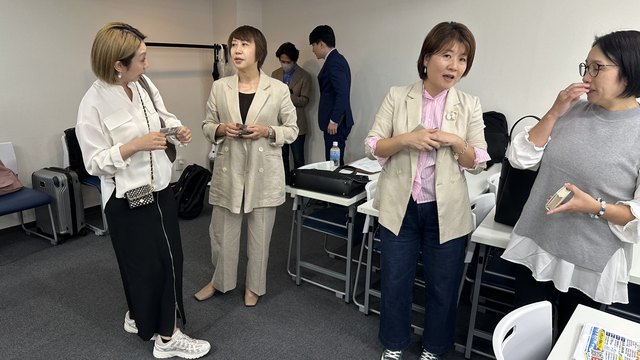 参加者同士の交流風景。